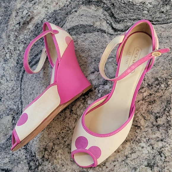 Coach Shoes - 💖Coach Josephine Wedges💖